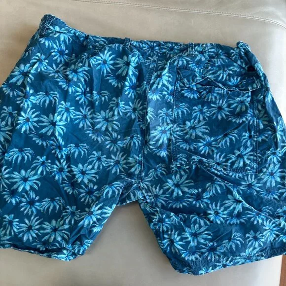Relwen Blue Floral Pattern Trunks.Size 38